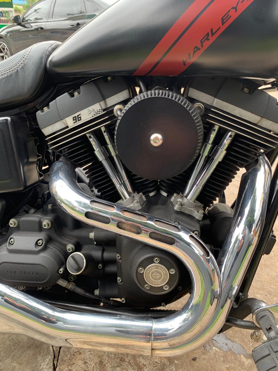 HARLEY-DAVIDSON DYNA FAT BOB