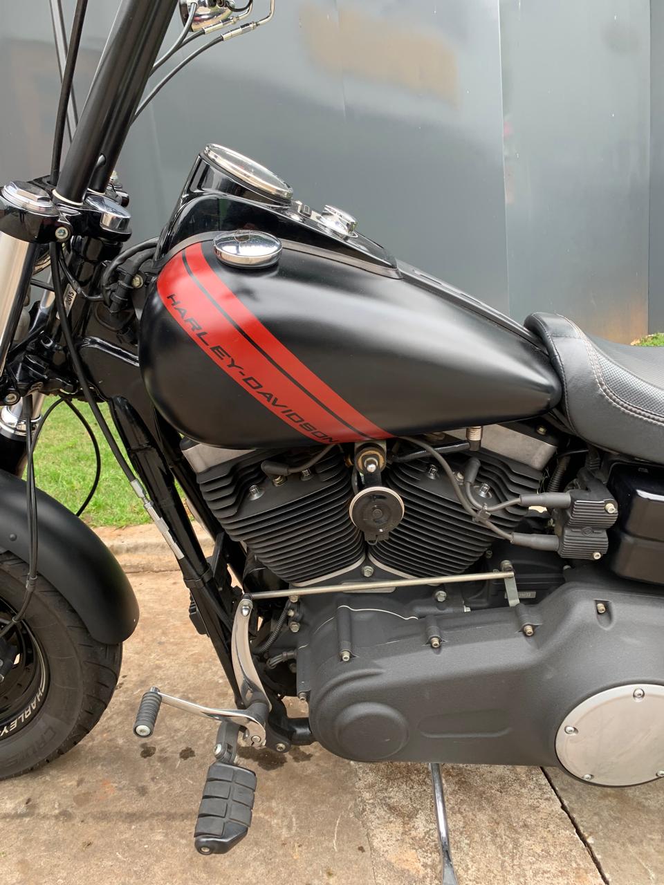 HARLEY-DAVIDSON DYNA FAT BOB