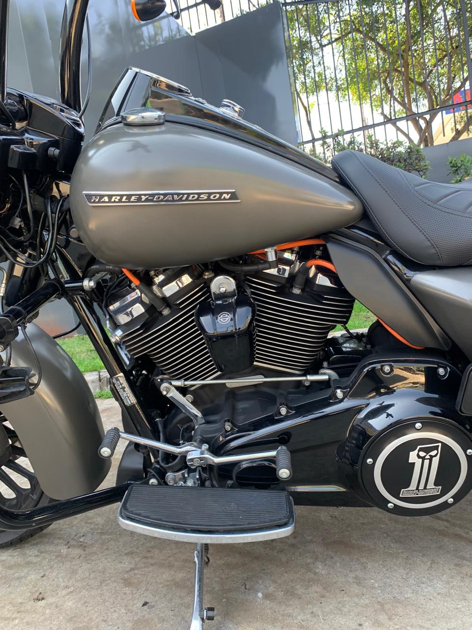 HARLEY-DAVIDSON ROAD KING SPECIAL
