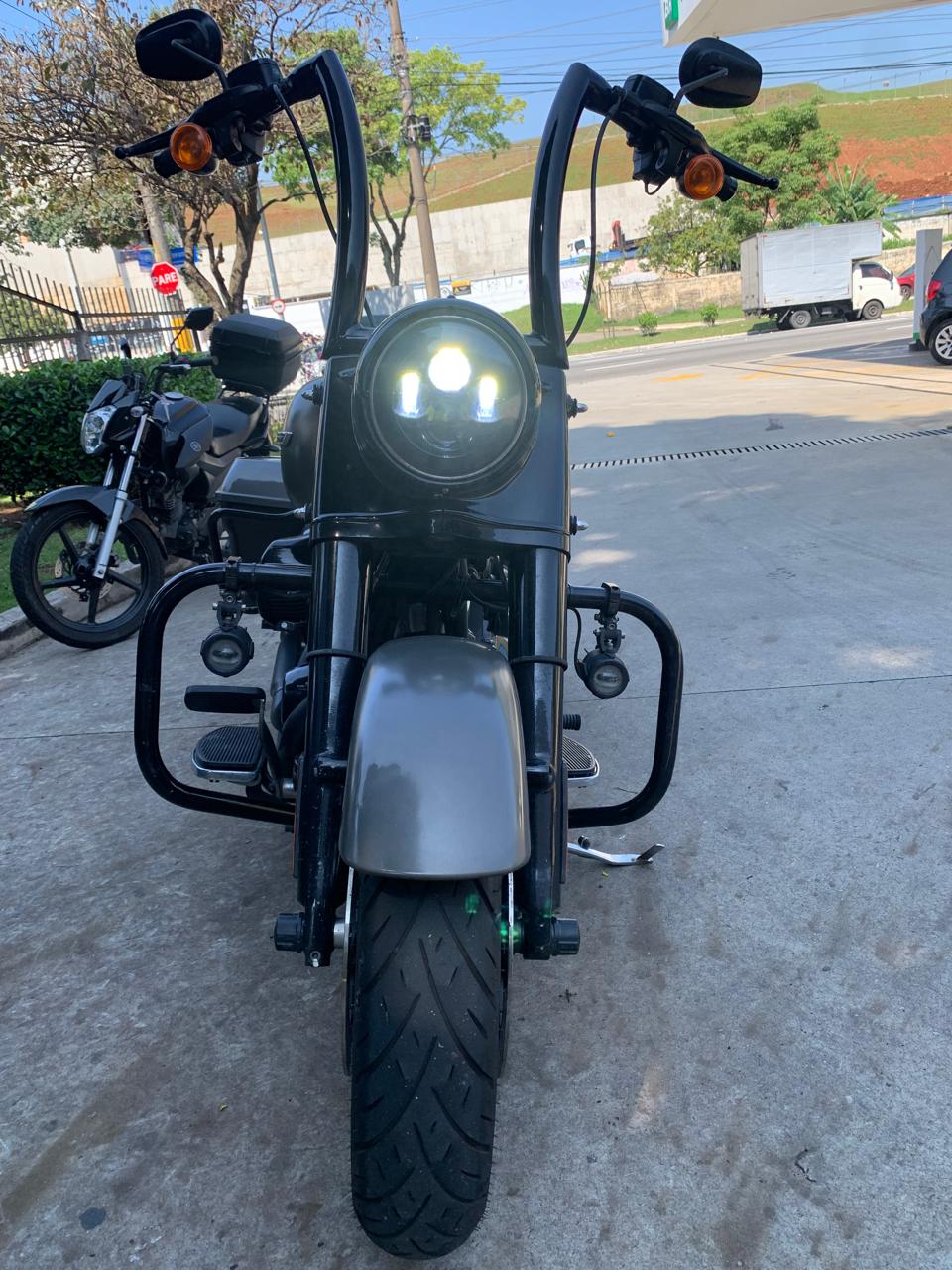 HARLEY-DAVIDSON ROAD KING SPECIAL