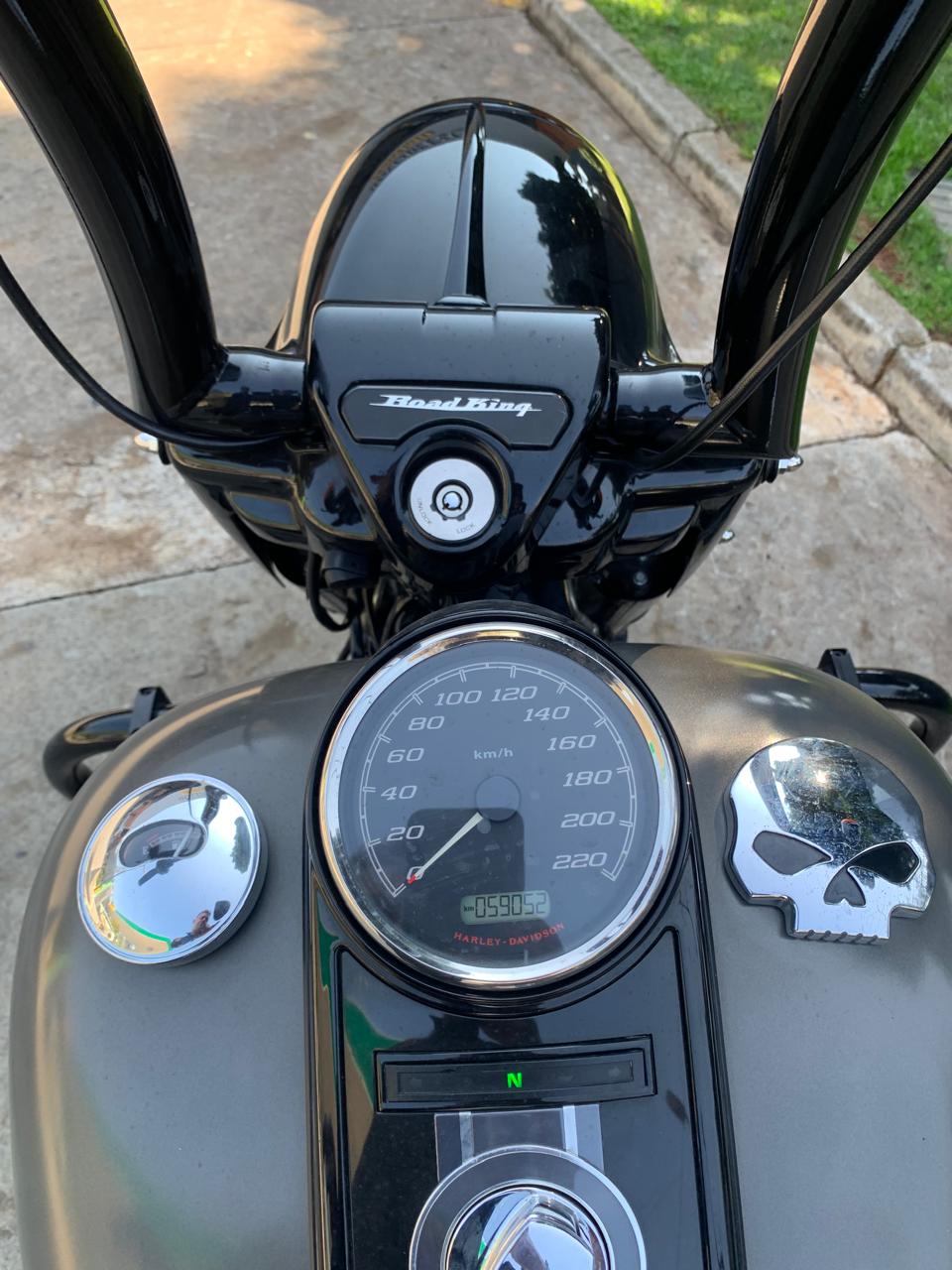 HARLEY-DAVIDSON ROAD KING SPECIAL