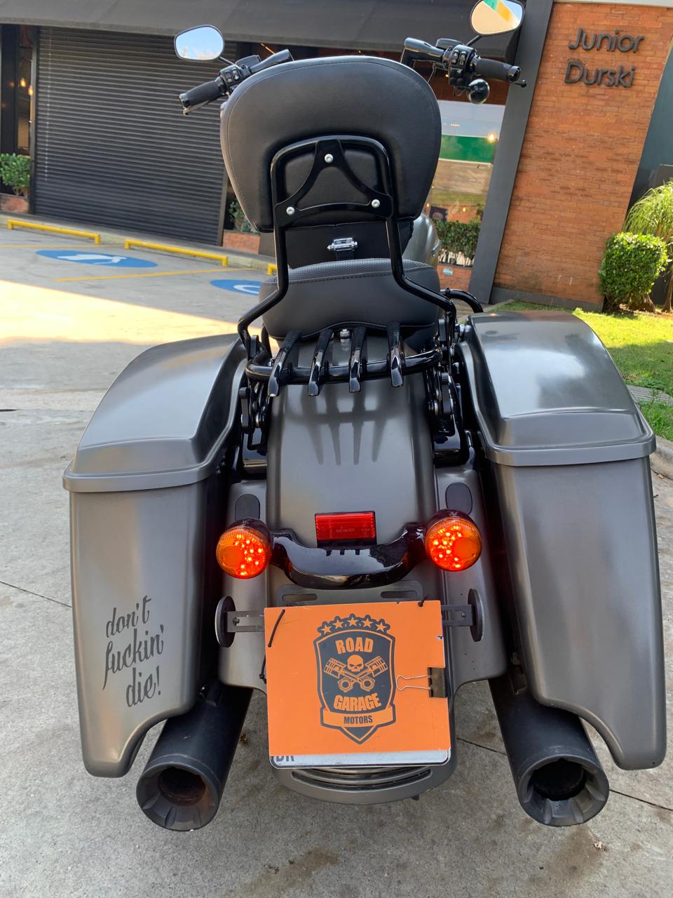 HARLEY-DAVIDSON ROAD KING SPECIAL