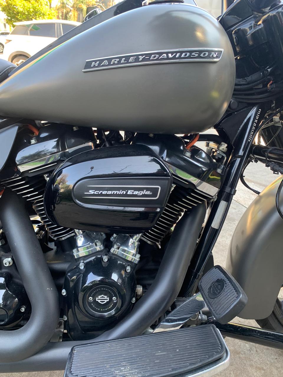 HARLEY-DAVIDSON ROAD KING SPECIAL