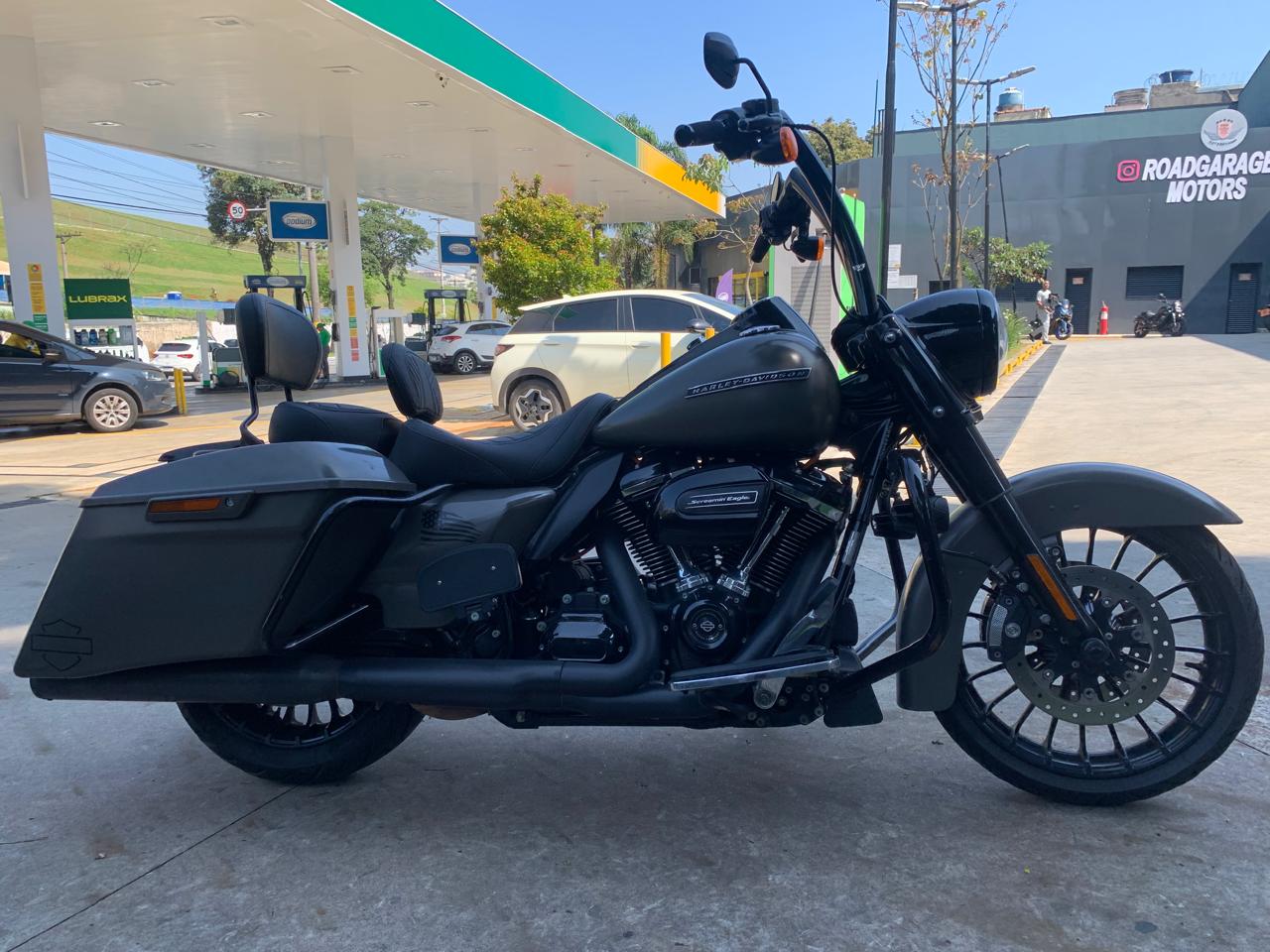 HARLEY-DAVIDSON ROAD KING SPECIAL