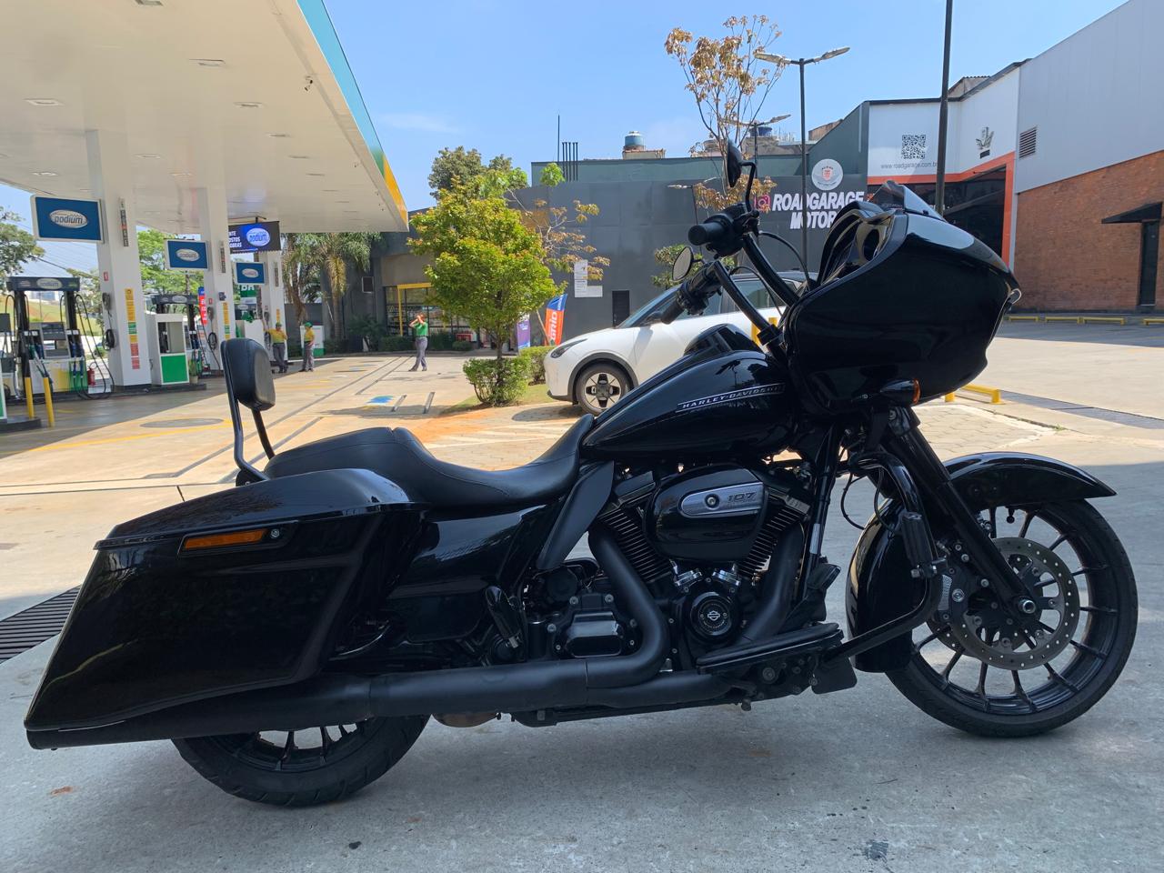 HARLEY-DAVIDSON ROAD GLIDE SPECIAL