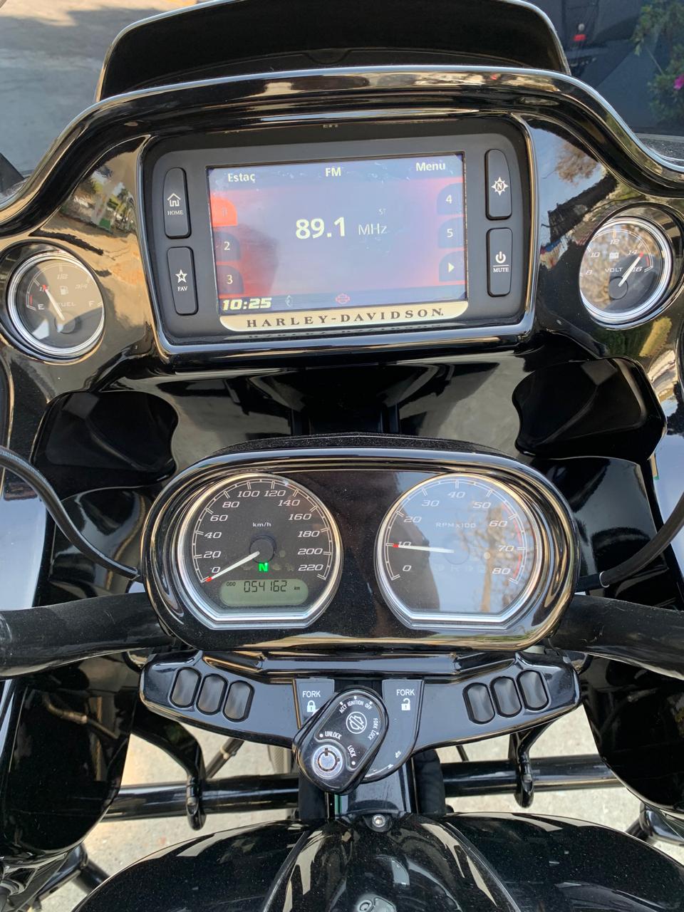 HARLEY-DAVIDSON ROAD GLIDE SPECIAL