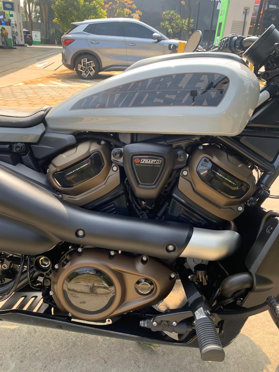 HARLEY-DAVIDSON SPORTSTER S