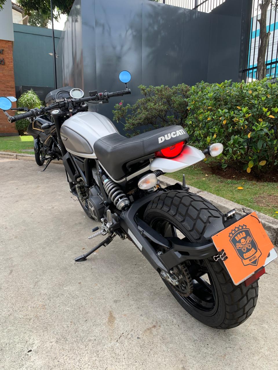 DUCATI SCRAMBLER ICON