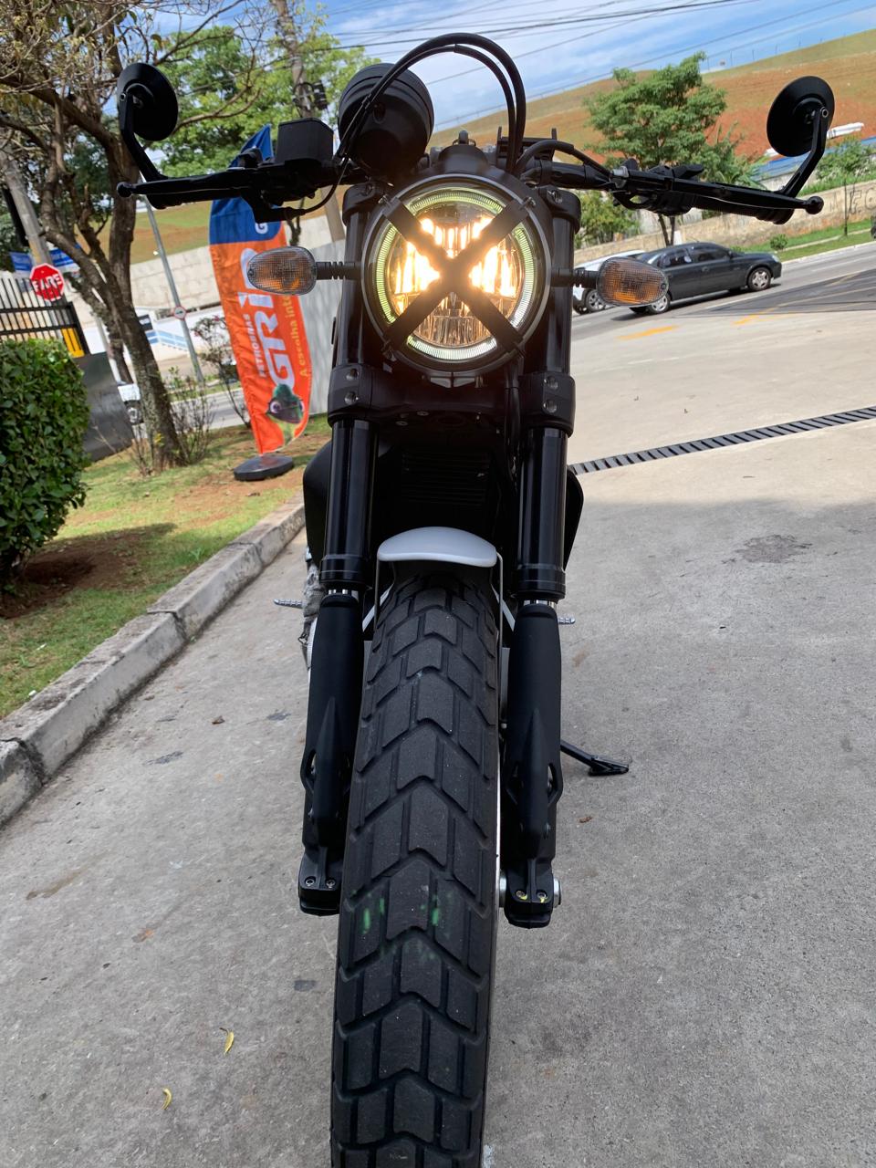 DUCATI SCRAMBLER ICON