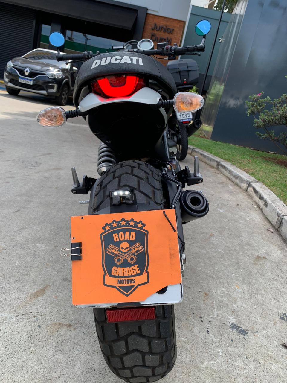 DUCATI SCRAMBLER ICON