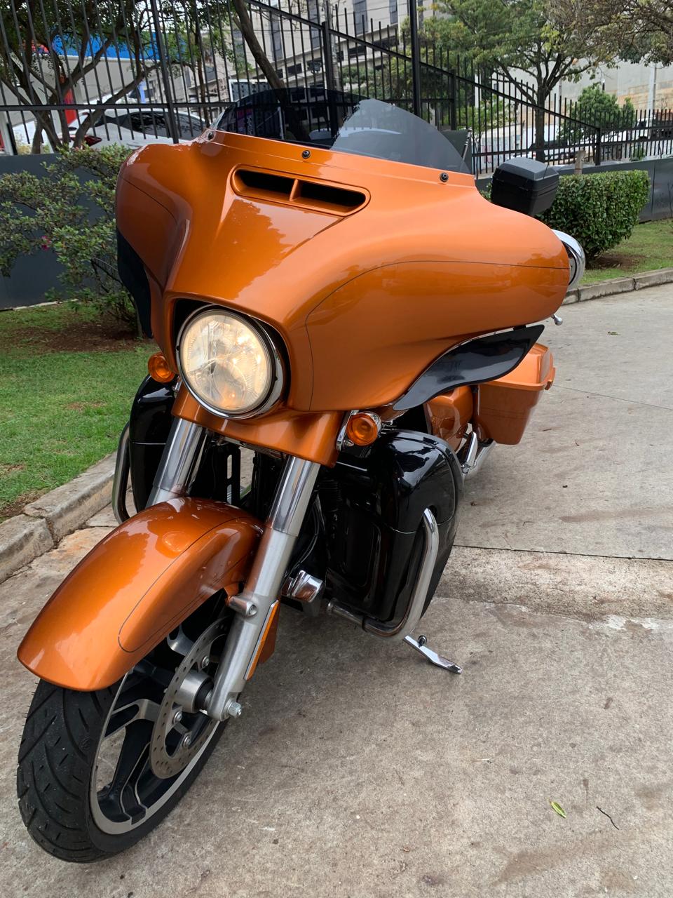 HARLEY-DAVIDSON STREET GLIDE