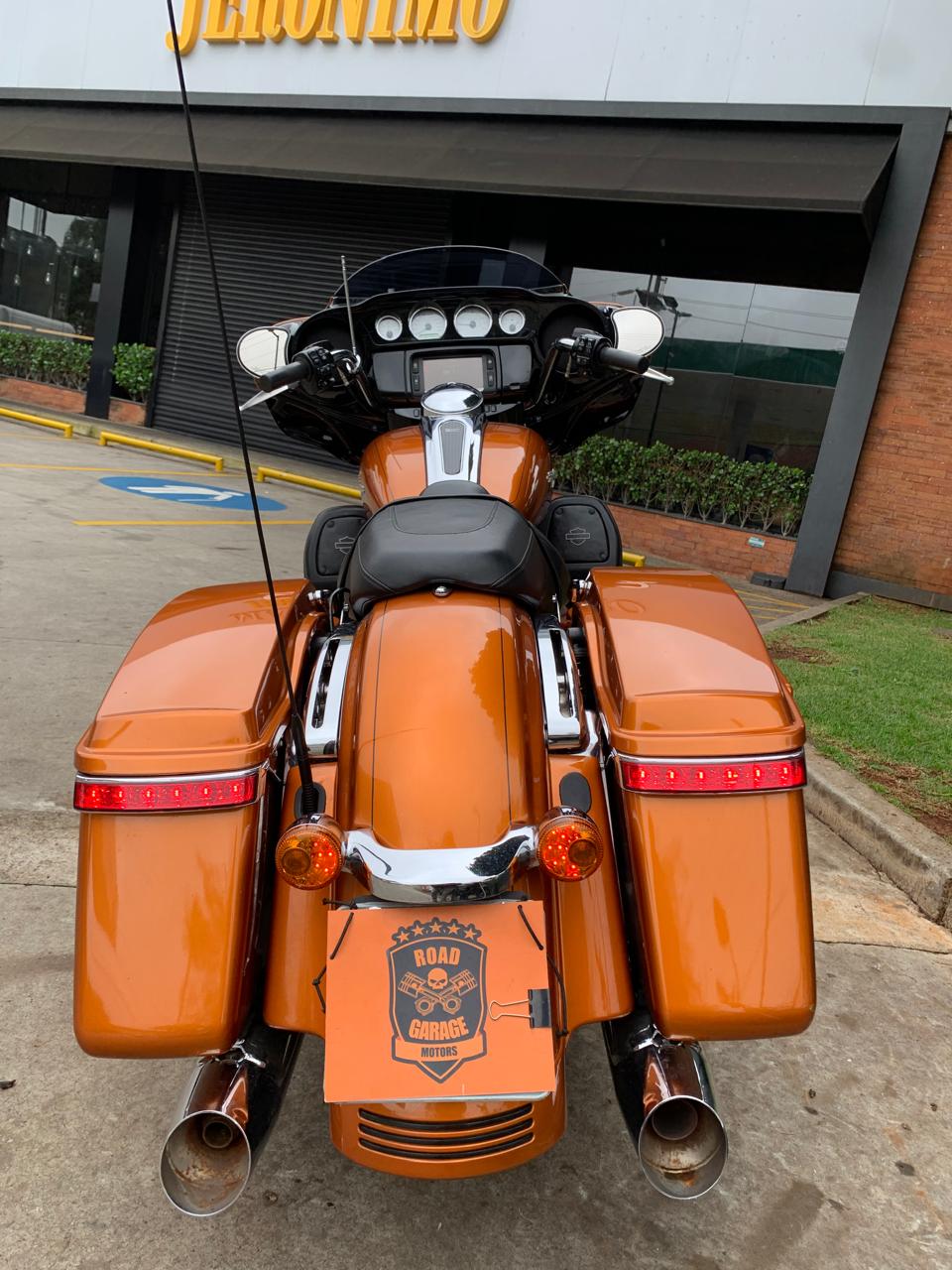 HARLEY-DAVIDSON STREET GLIDE