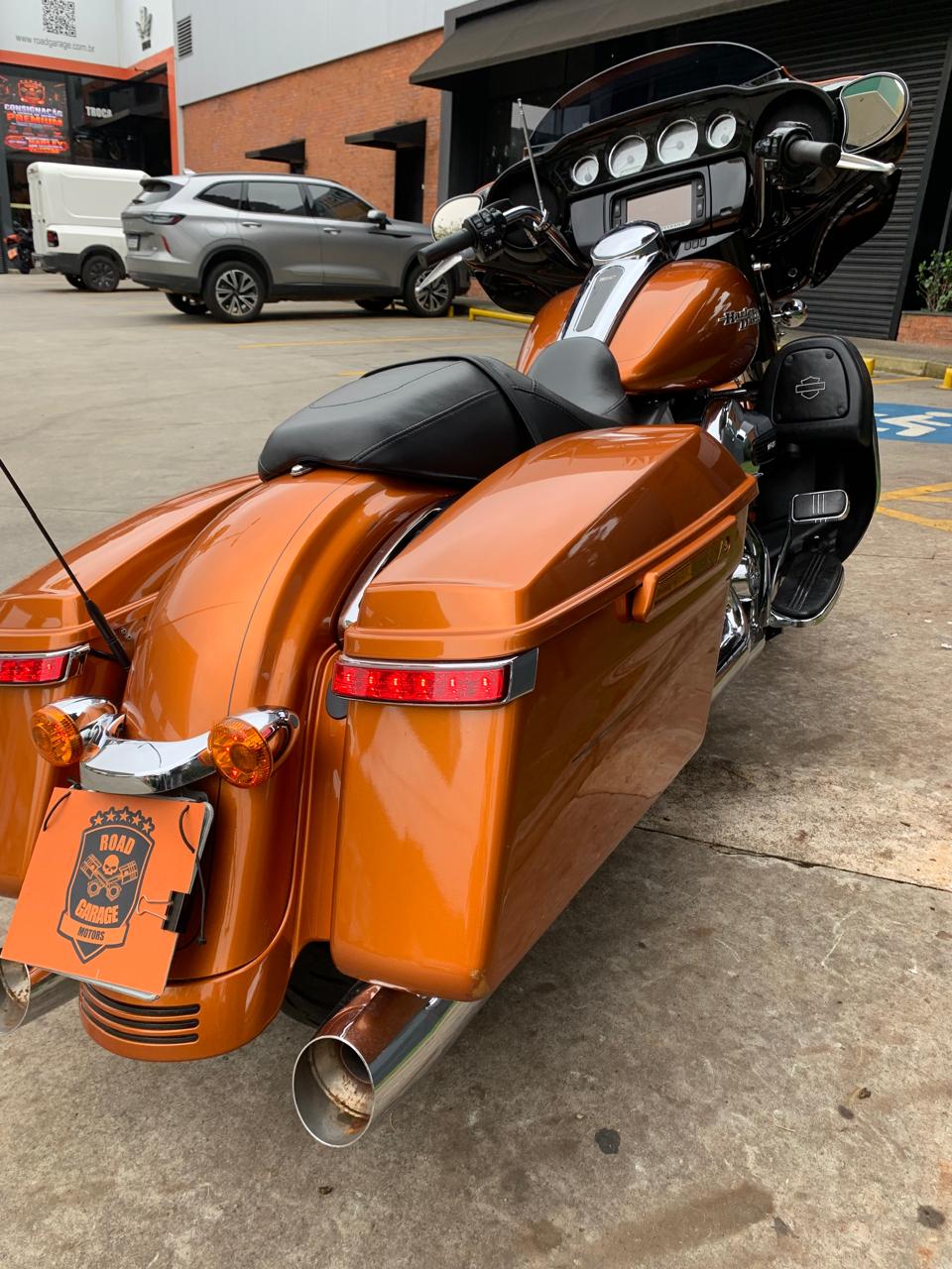 HARLEY-DAVIDSON STREET GLIDE