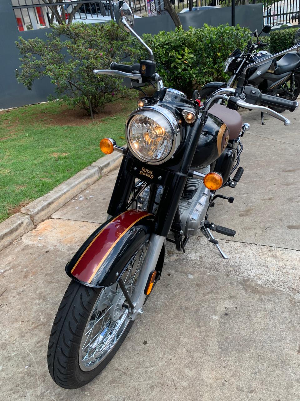 ROYAL ENFIELD CLASSIC 500
