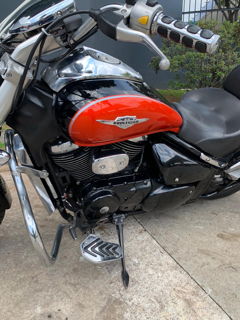 SUZUKI BOULEVARD M800