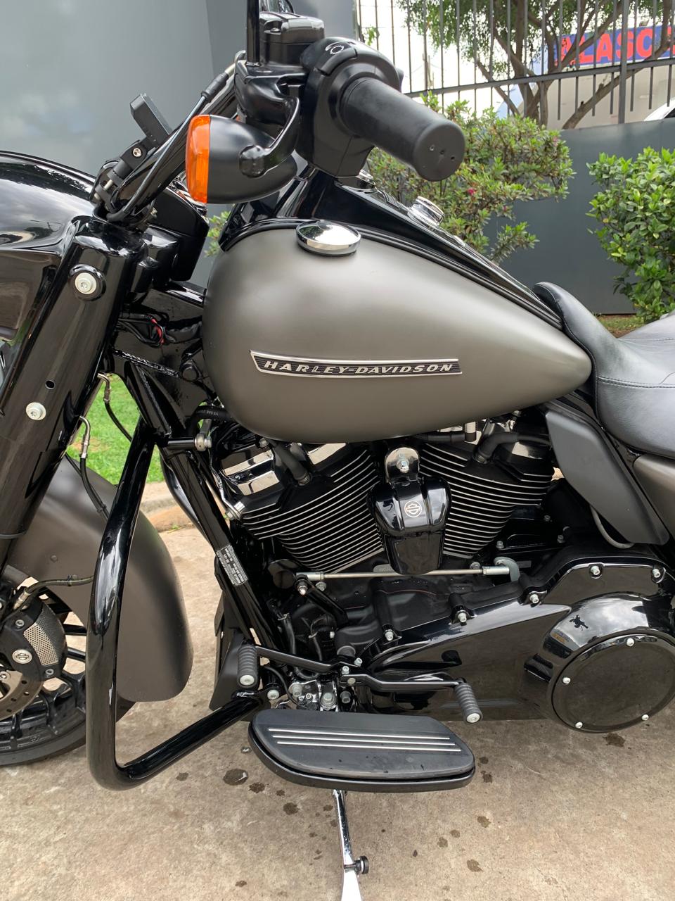 HARLEY-DAVIDSON ROAD KING SPECIAL