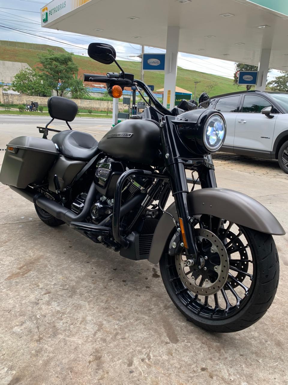 HARLEY-DAVIDSON ROAD KING SPECIAL