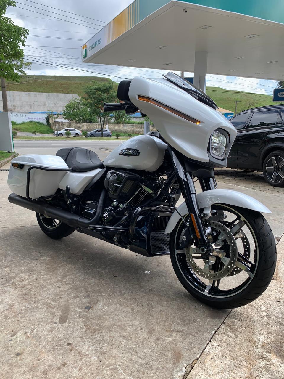 HARLEY-DAVIDSON STREET GLIDE SPECIAL