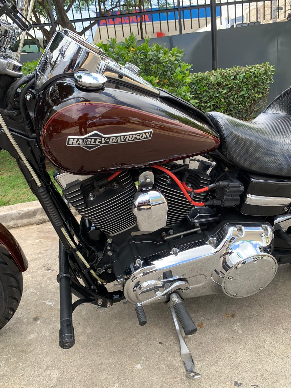 HARLEY-DAVIDSON DYNA SUPER GLIDE CUSTOM