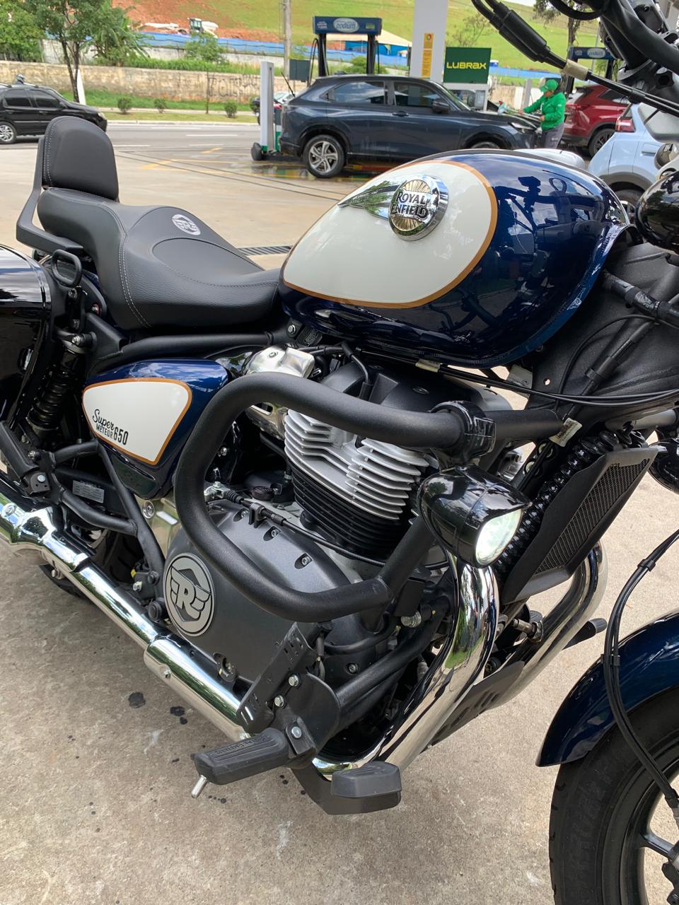 ROYAL ENFIELD SUPER METEOR 650
