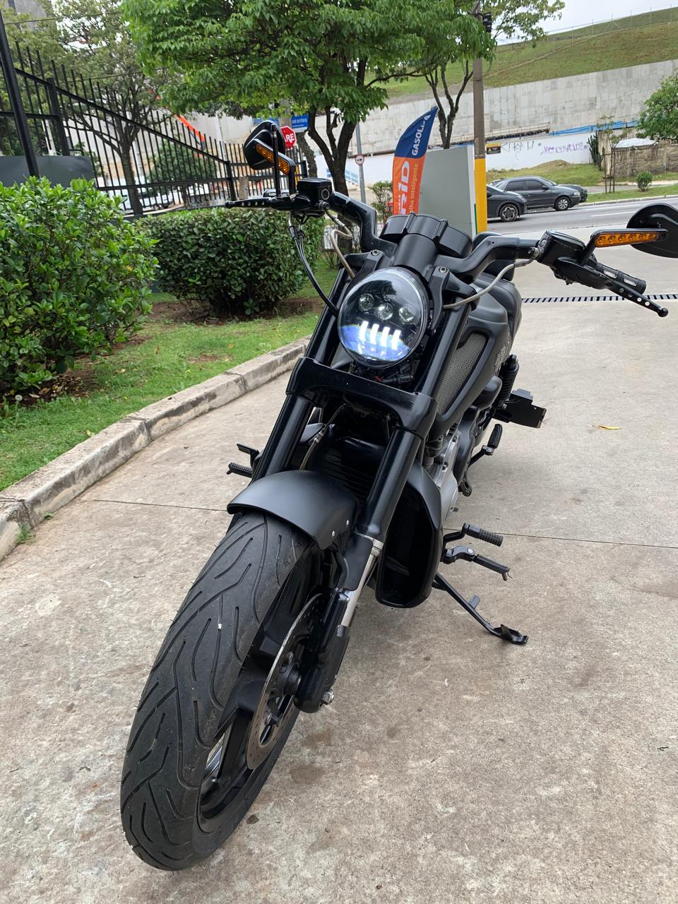HARLEY-DAVIDSON V ROD MUSCLE