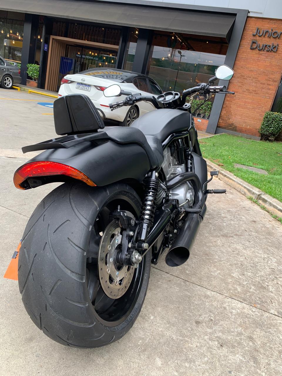 HARLEY-DAVIDSON V ROD MUSCLE