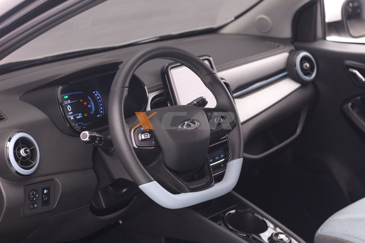 Car Image 11