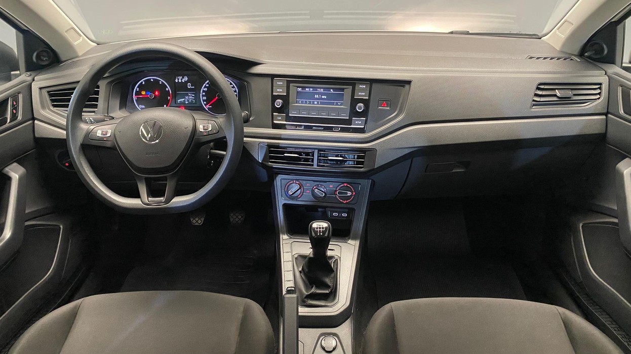 VOLKSWAGEN POLO