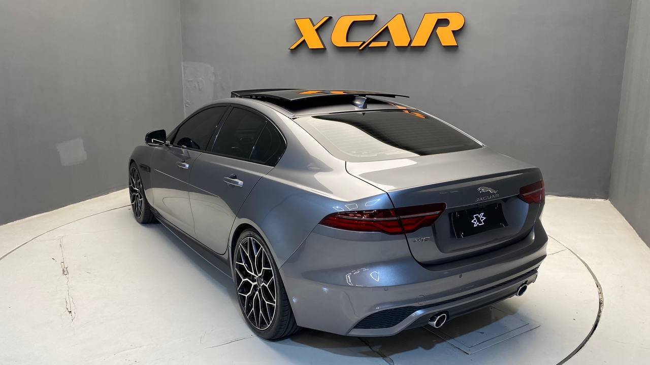JAGUAR XE