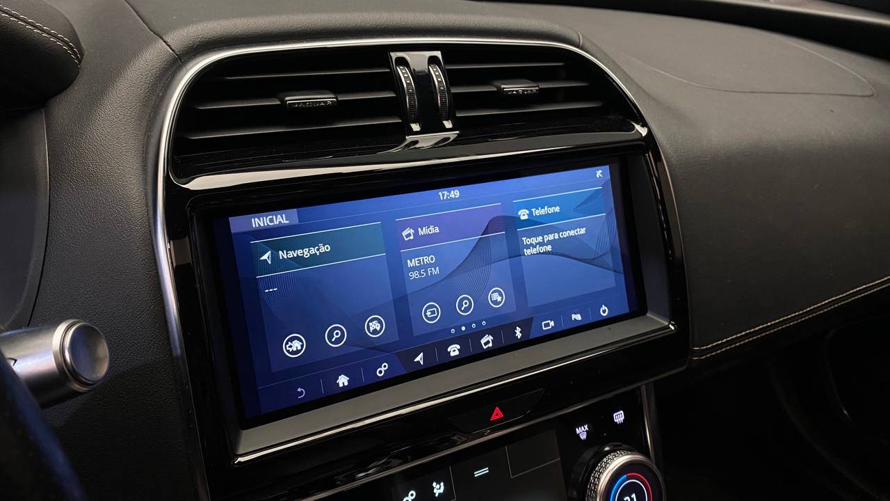 JAGUAR XE