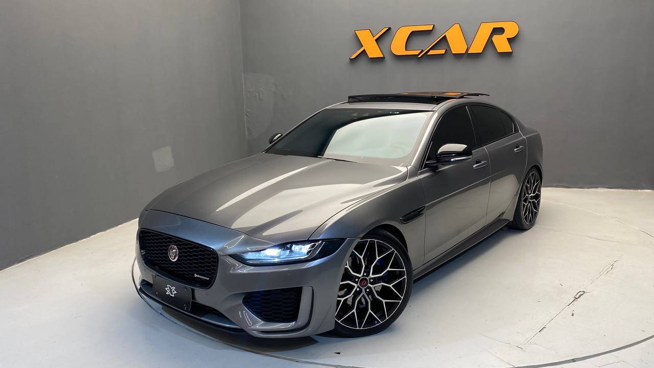 JAGUAR XE