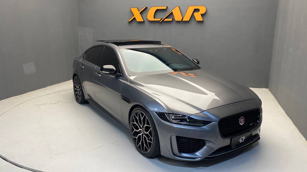 JAGUAR XE