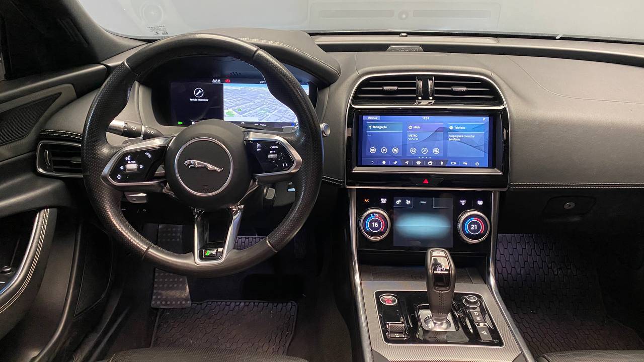 JAGUAR XE