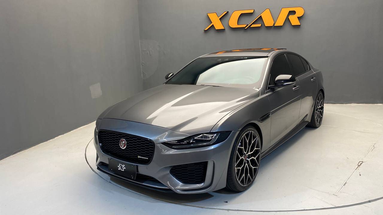 JAGUAR XE