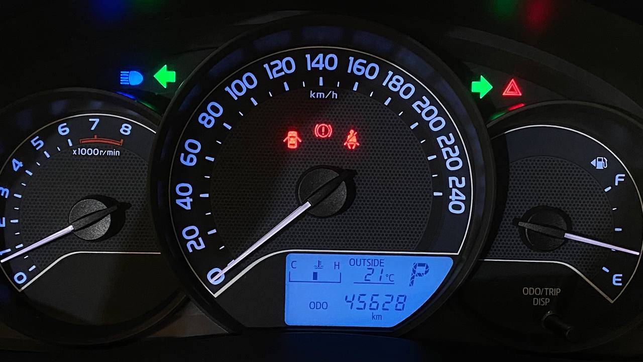 TOYOTA COROLLA