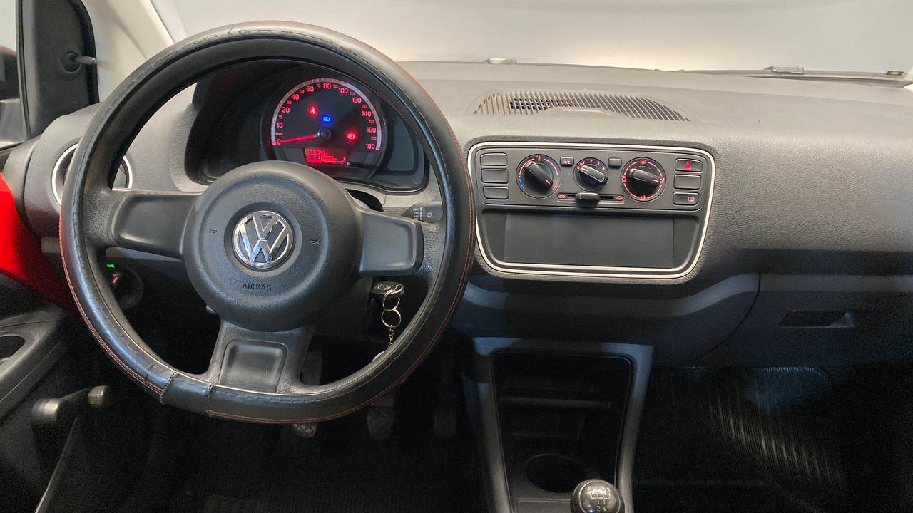 VOLKSWAGEN UP