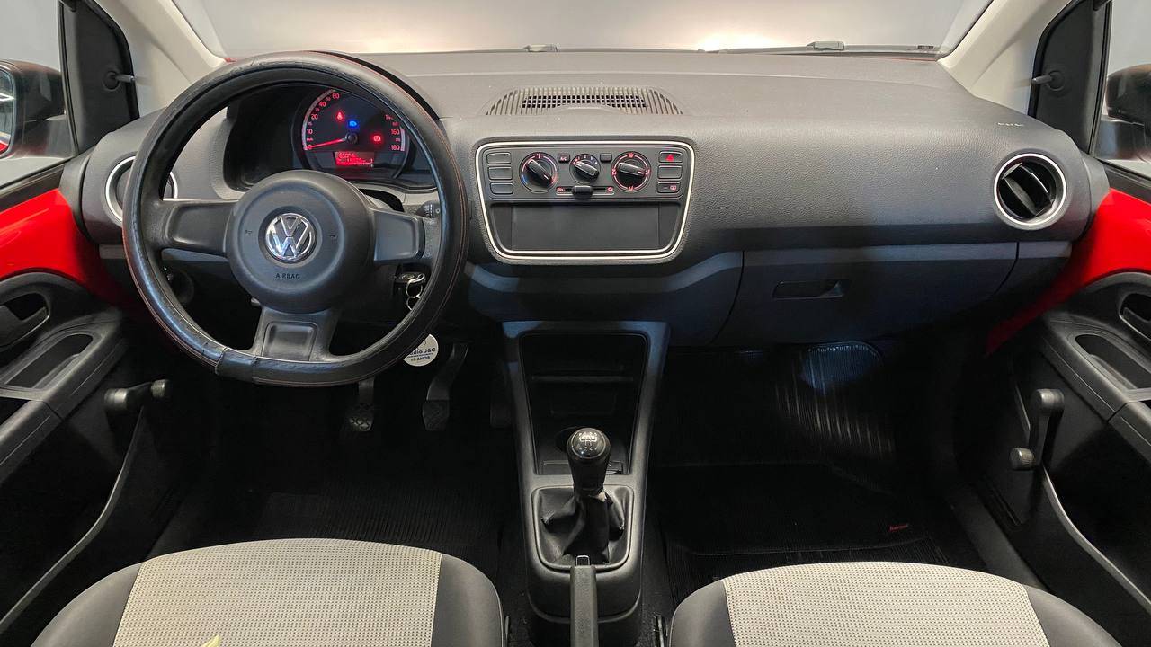 VOLKSWAGEN UP