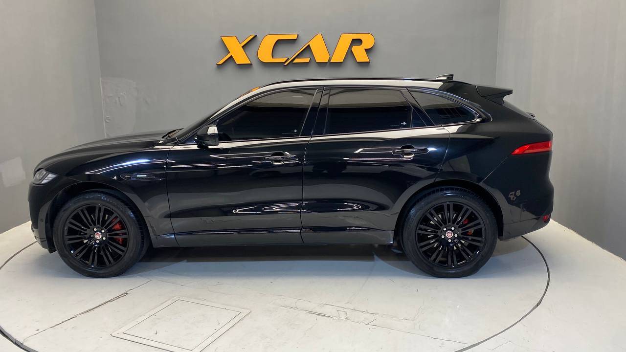JAGUAR F-PACE