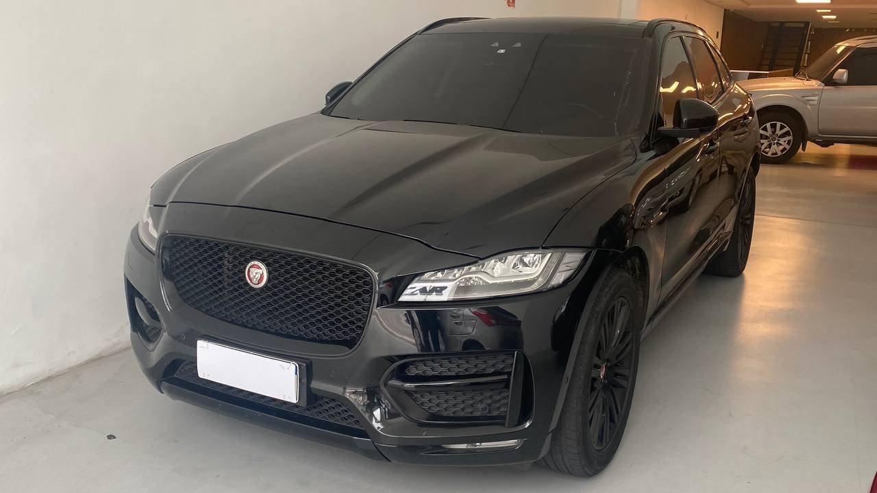 JAGUAR F-PACE