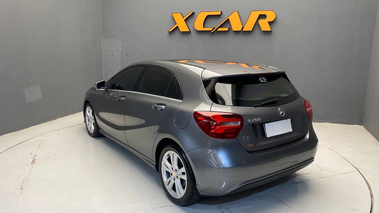 MERCEDES-BENZ A 200