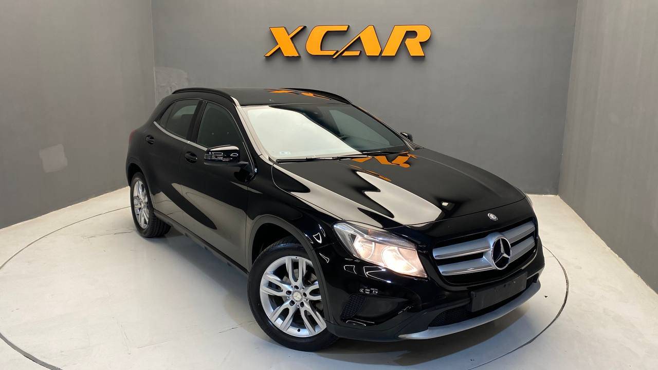 MERCEDES-BENZ GLA 200
