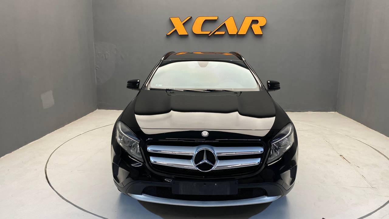 MERCEDES-BENZ GLA 200