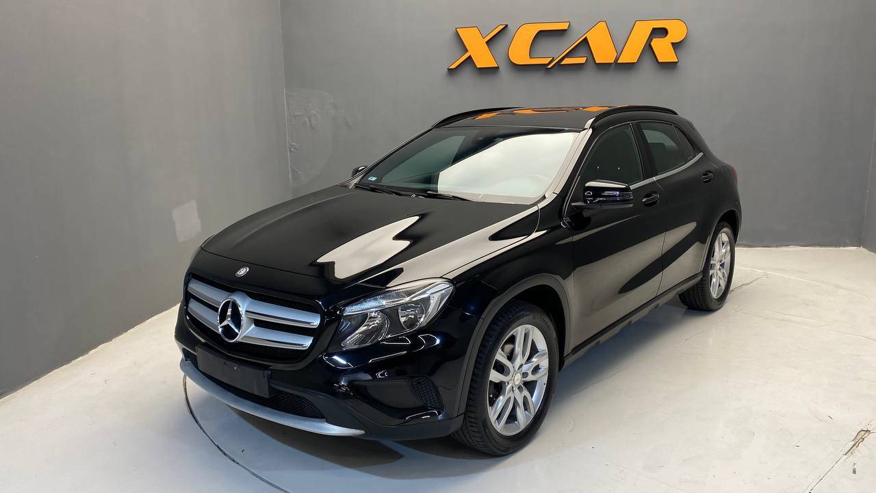 MERCEDES-BENZ GLA 200