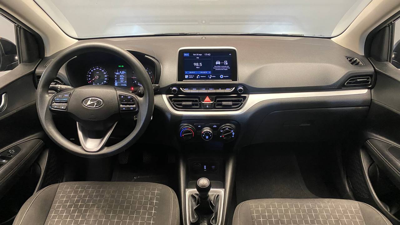 HYUNDAI HB20