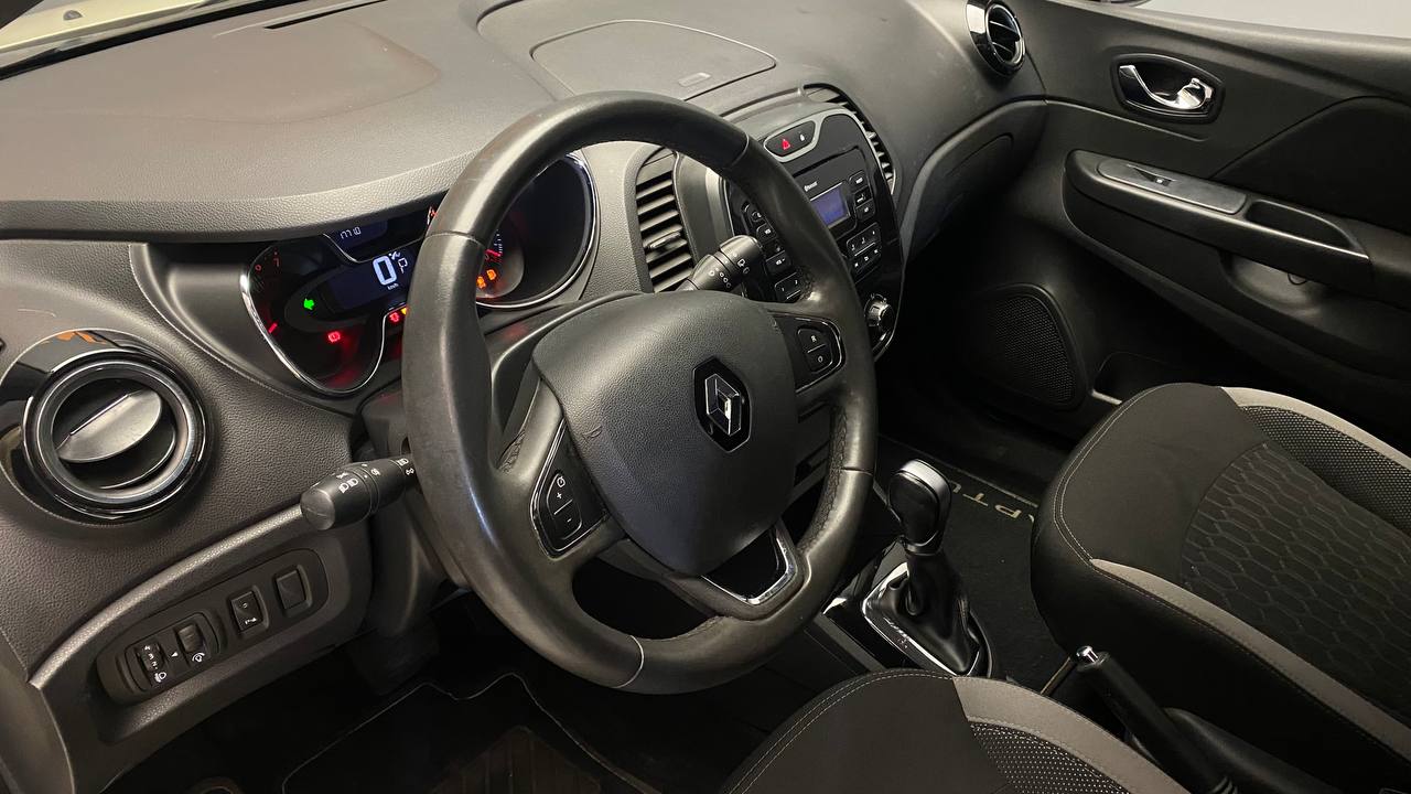 RENAULT CAPTUR