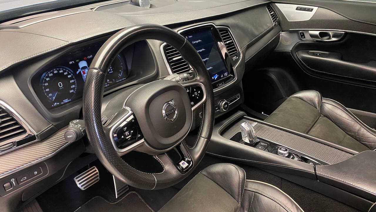 VOLVO XC90