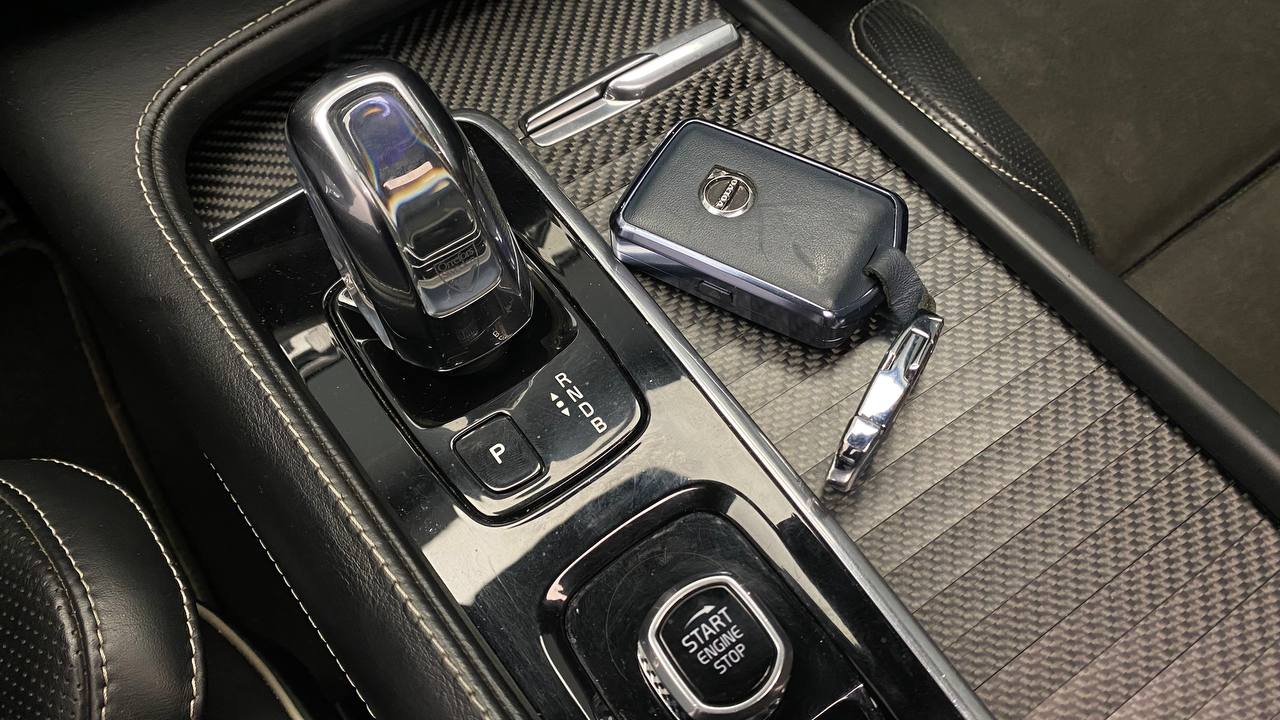 VOLVO XC90