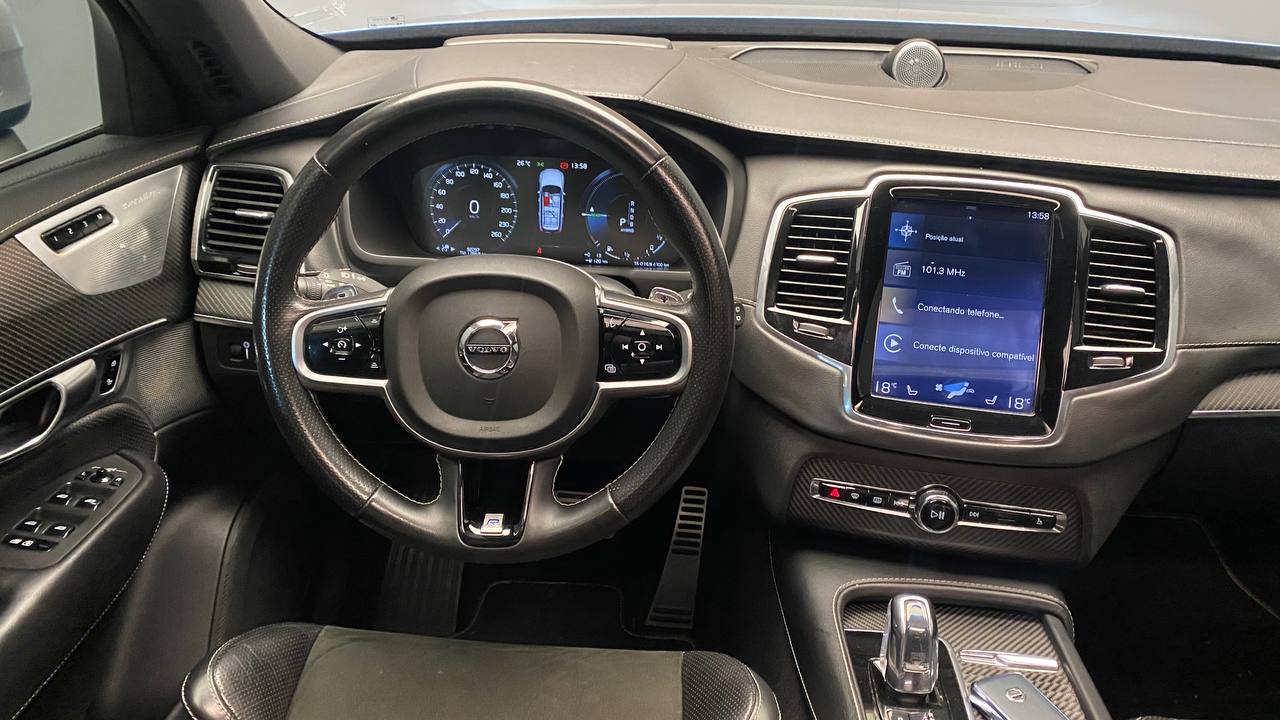 VOLVO XC90