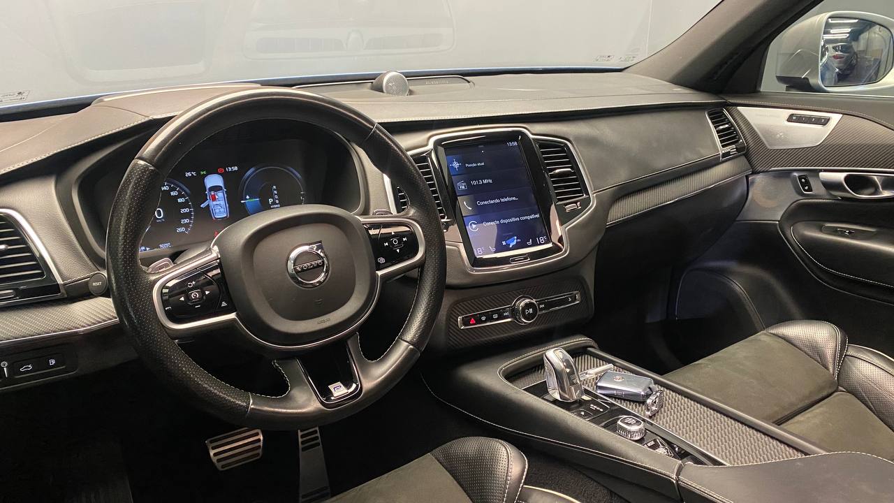 VOLVO XC90