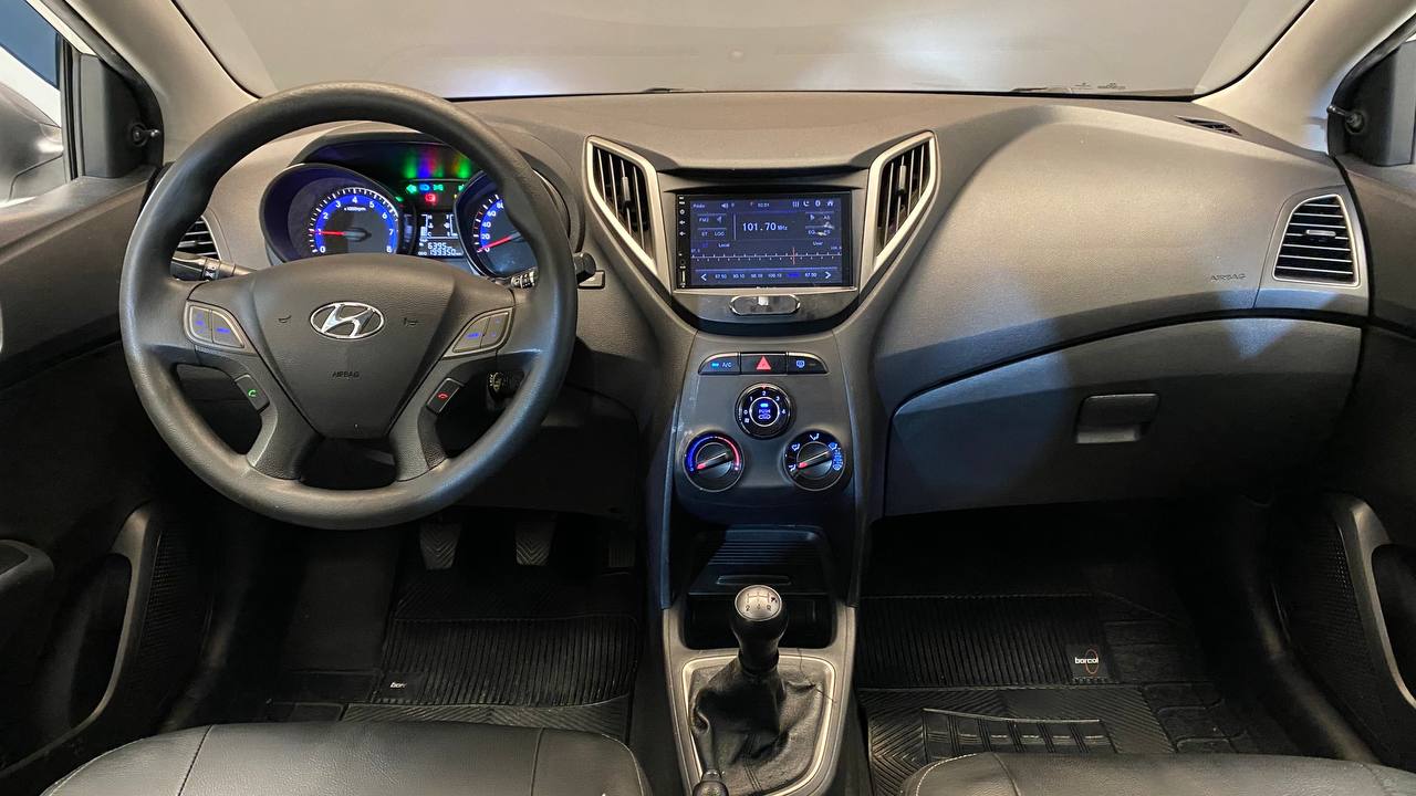 HYUNDAI HB20